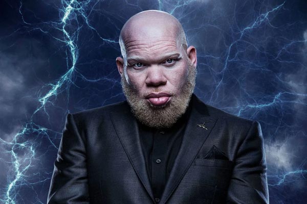 Tobias Whale em Black Lightning