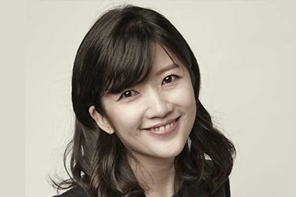 Hyeon Myeong-soon dans Crash Landing on You