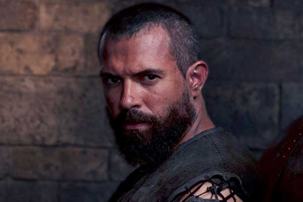 Landry em Knightfall