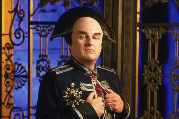Londo Mollari dans Babylon 5