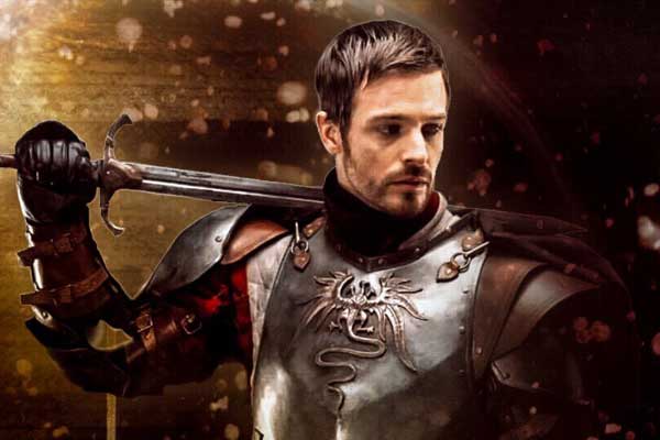 Captain Garret Spears en The Outpost