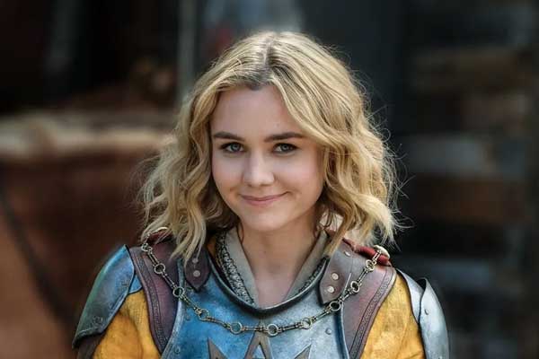 Lady Gwynn Calkussar en The Outpost